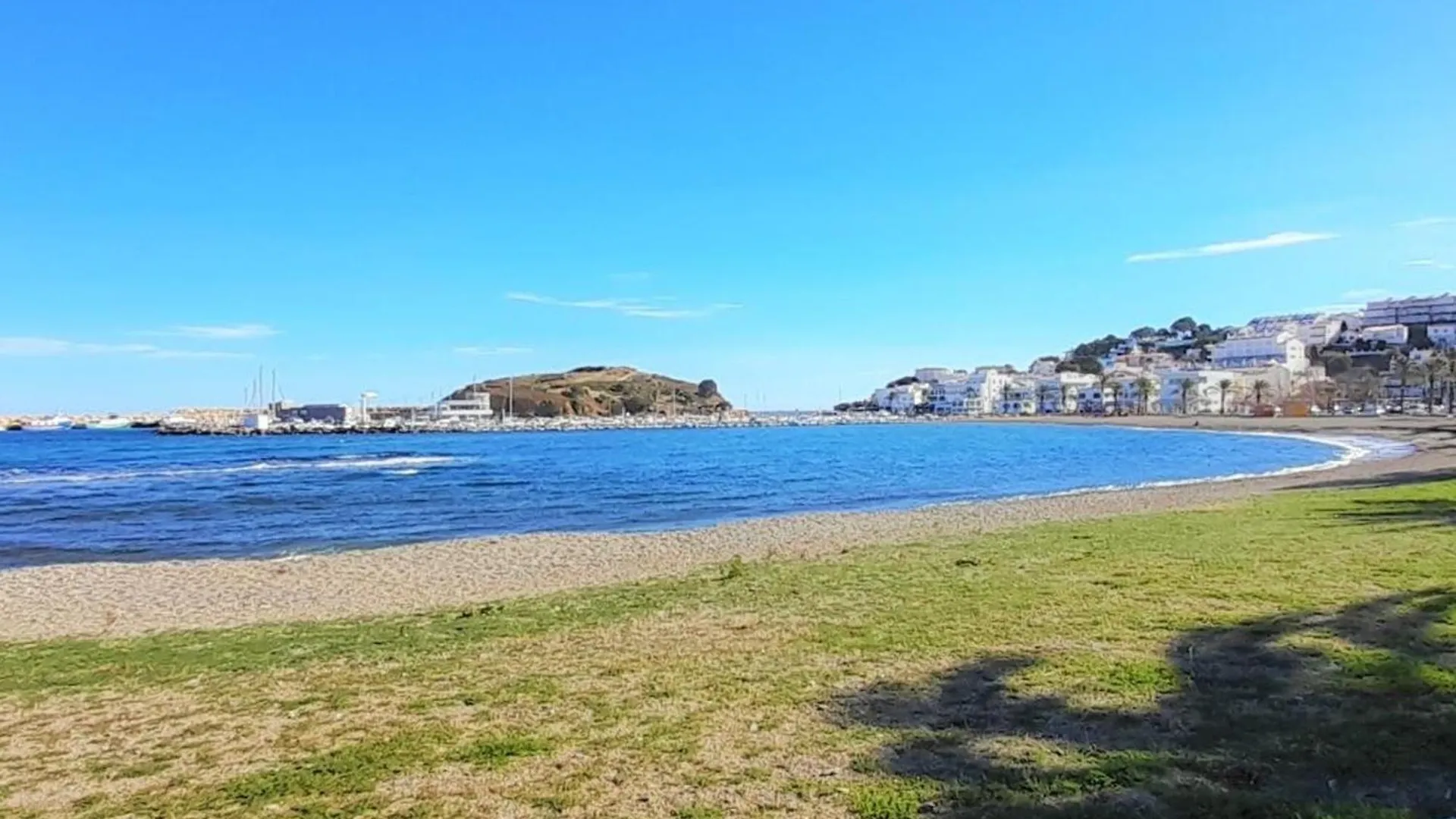 Apartamento En Llanca Con Piscina Privada, Wifi, Aparcamiento Y Se Aceptan Mascotas - Es-170-60